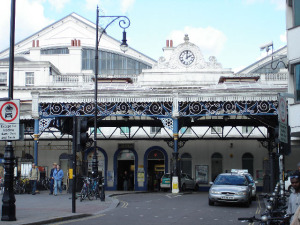 Brighton Station exterior - Picture Wiki Commons