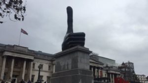 thumbs-up-in-trafalgar-square